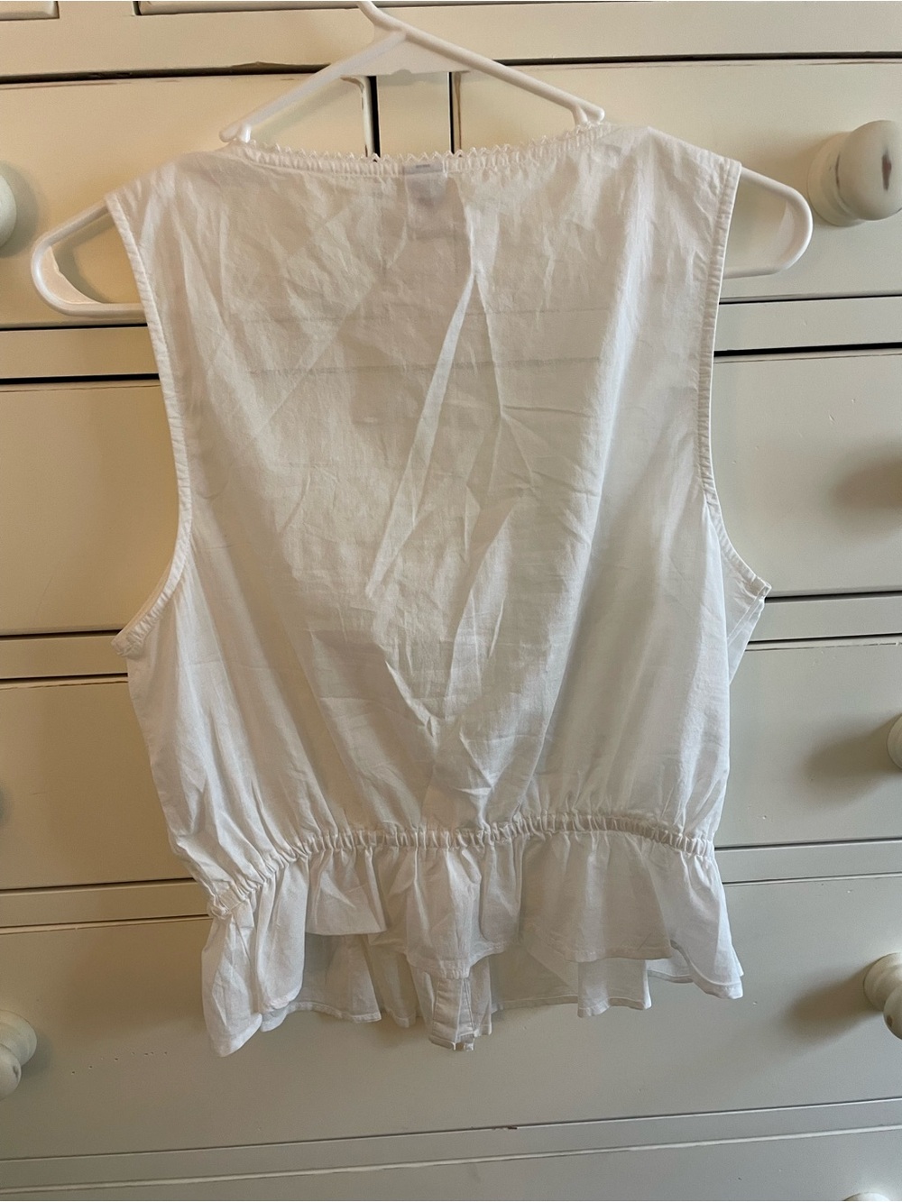 Old Navy White Sleeveless Button Front Peasant Top - Picture 2 of 2